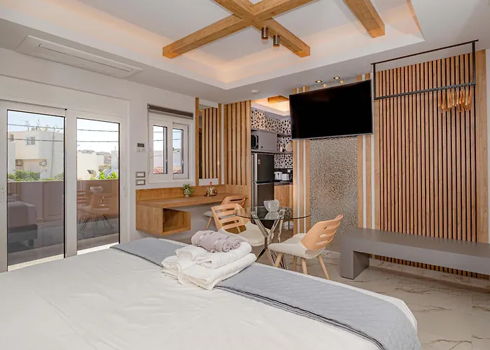 My Savvas Inn Charaki