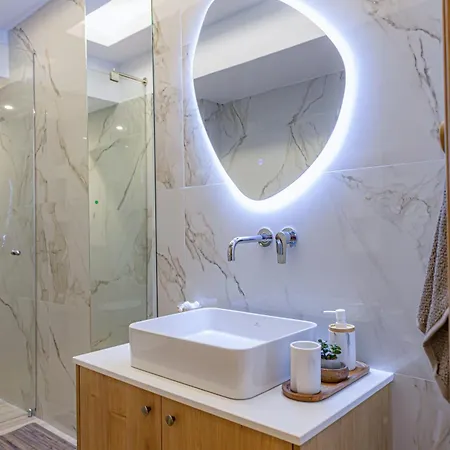 Inn My Savvas Haraki